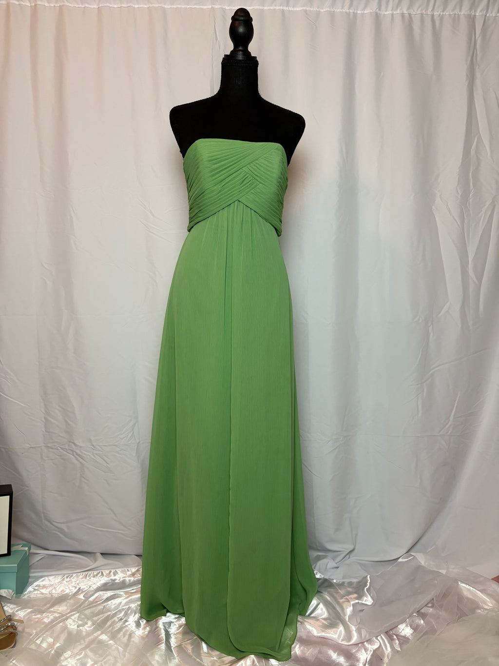 Lime Green Bodice Dress by Vineyard Collection - Size 2